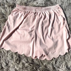 Dusty pink scallop shorts